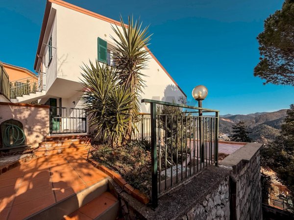 appartamento in vendita a Casarza Ligure in zona Verici