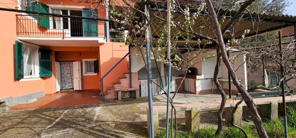 casa indipendente in vendita a Casarza Ligure