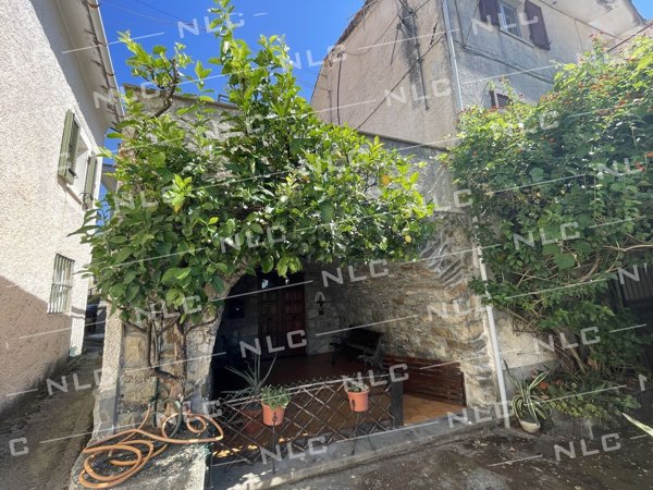 casa indipendente in vendita a Casarza Ligure in zona Verici