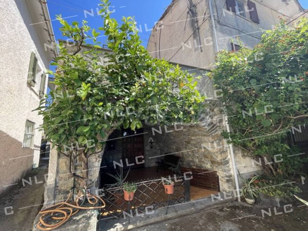 casa indipendente in vendita a Casarza Ligure in zona Verici