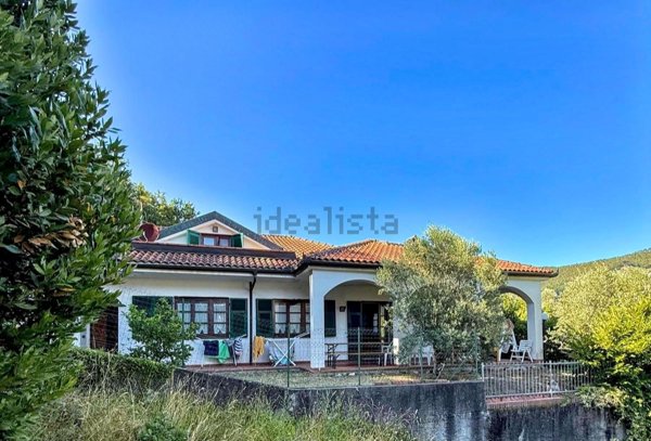 casa indipendente in vendita a Casarza Ligure