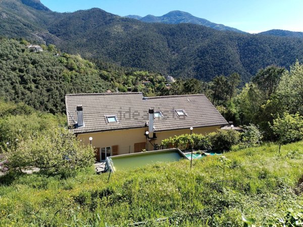 casa indipendente in vendita a Casarza Ligure