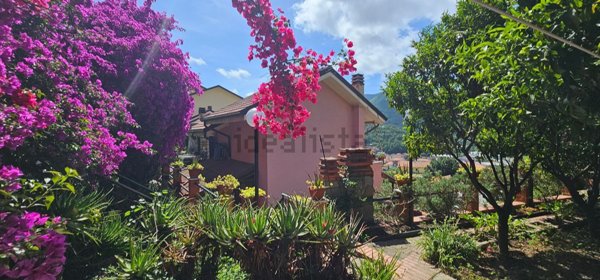 casa indipendente in vendita a Casarza Ligure