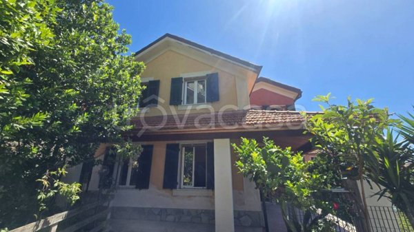 casa indipendente in vendita a Casarza Ligure in zona Cardini