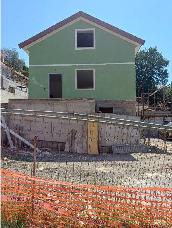 casa indipendente in vendita a Casarza Ligure