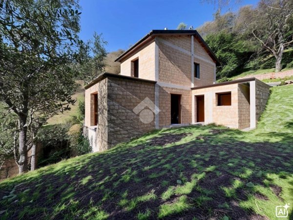 casa indipendente in vendita a Casarza Ligure in zona Verici