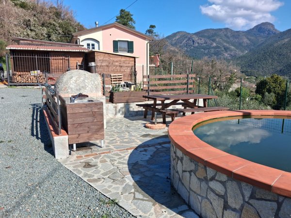 casa indipendente in vendita a Casarza Ligure in zona Verici