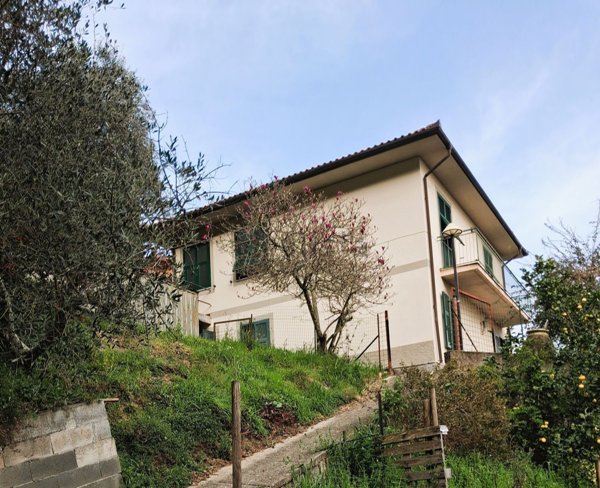 casa indipendente in vendita a Casarza Ligure