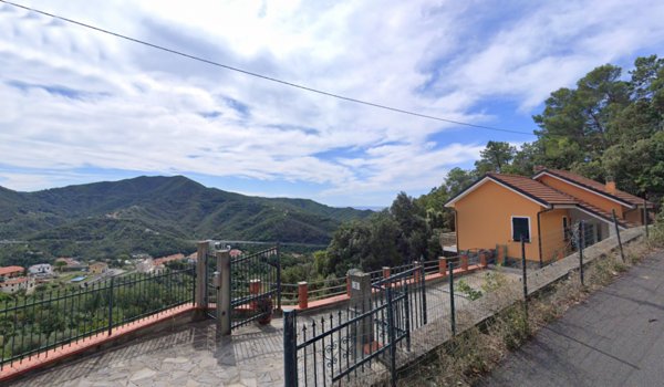 casa indipendente in vendita a Casarza Ligure in zona Verici