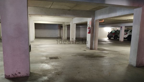 box auto in vendita a Casarza Ligure in zona Verici