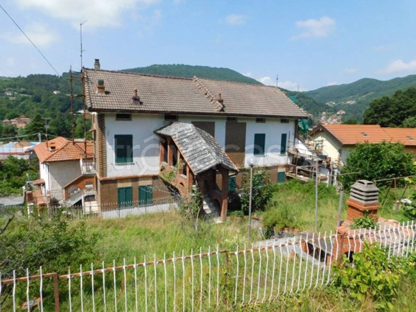 casa indipendente in vendita a Casella in zona Stabbio