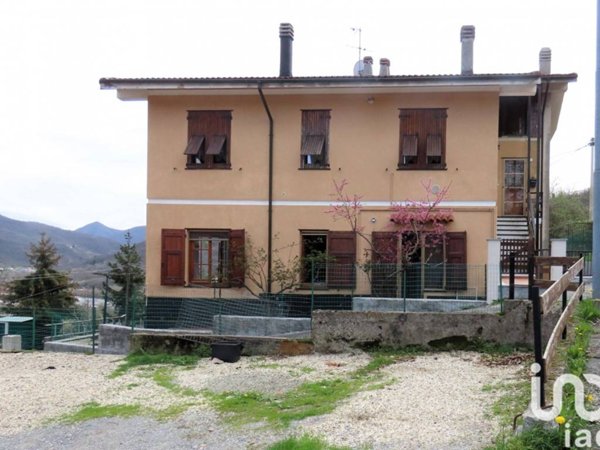 appartamento in vendita a Casella in zona Salvega