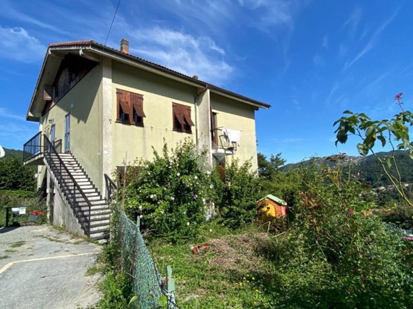 appartamento in vendita a Casella in zona Salvega