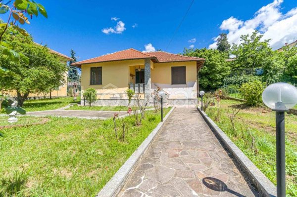 casa indipendente in vendita a Casella