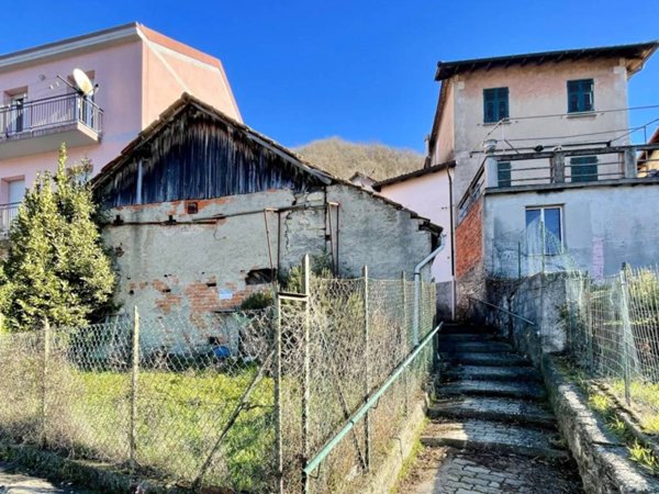 casa indipendente in vendita a Casella