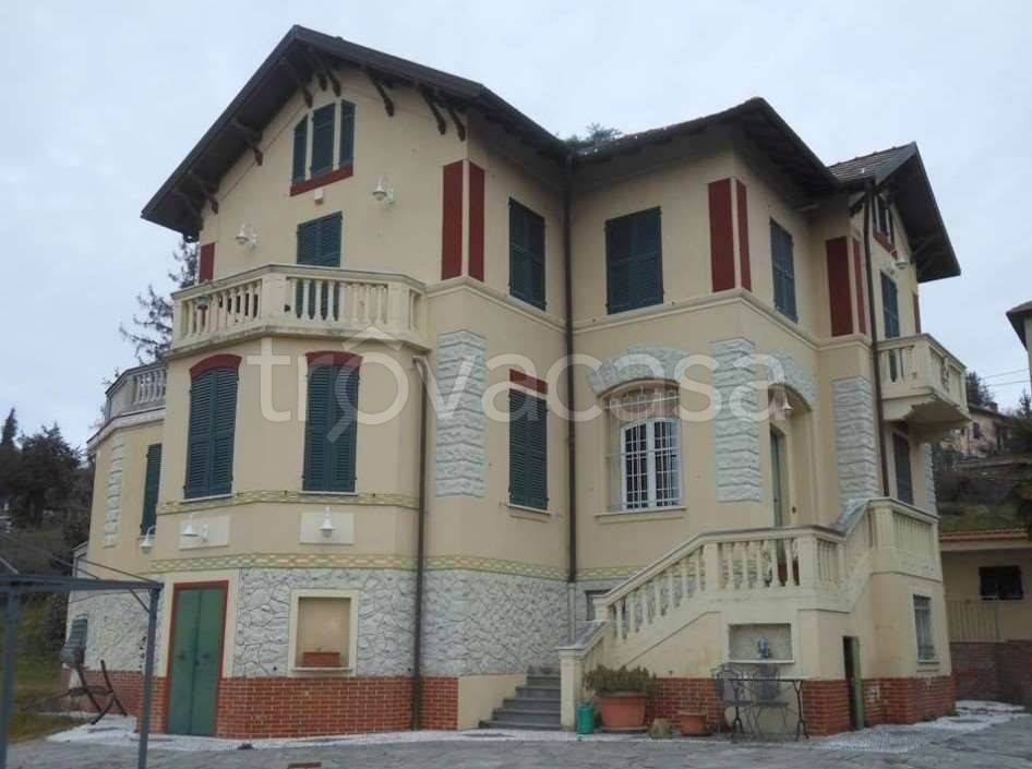 casa indipendente in vendita a Casella