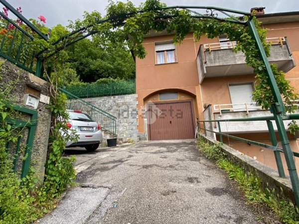 appartamento in vendita a Casella in zona Avosso