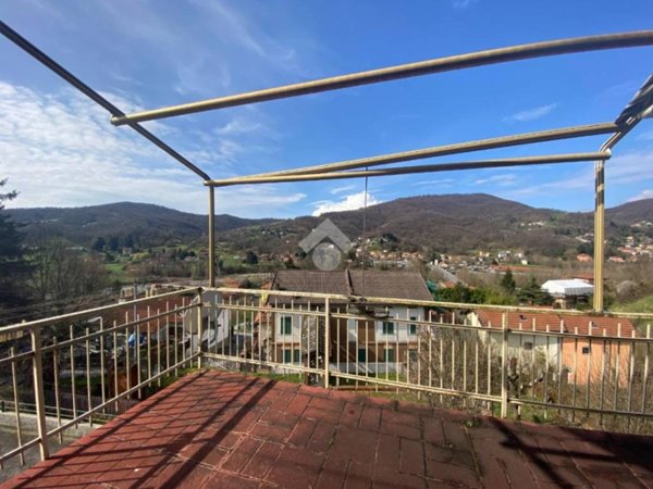 appartamento in vendita a Casella in zona Stabbio