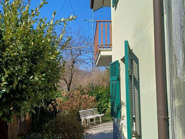 casa indipendente in vendita a Casella