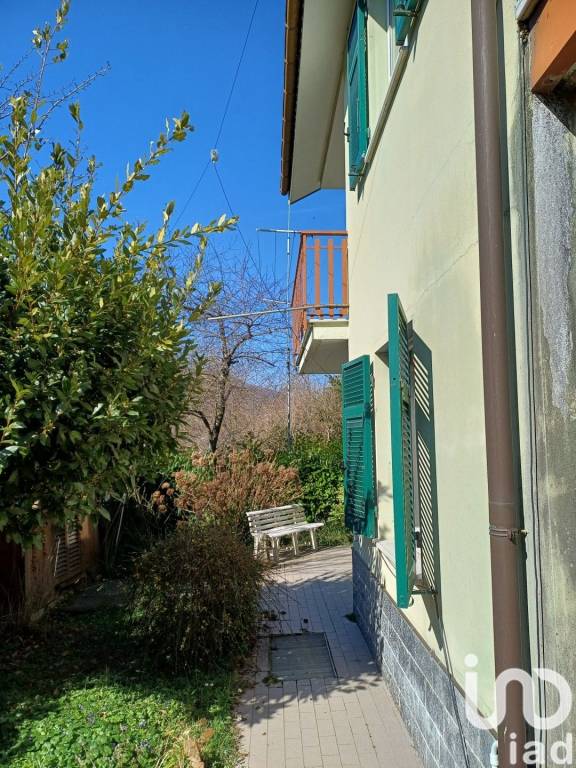 casa indipendente in vendita a Casella