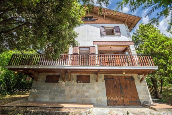 casa indipendente in vendita a Casella
