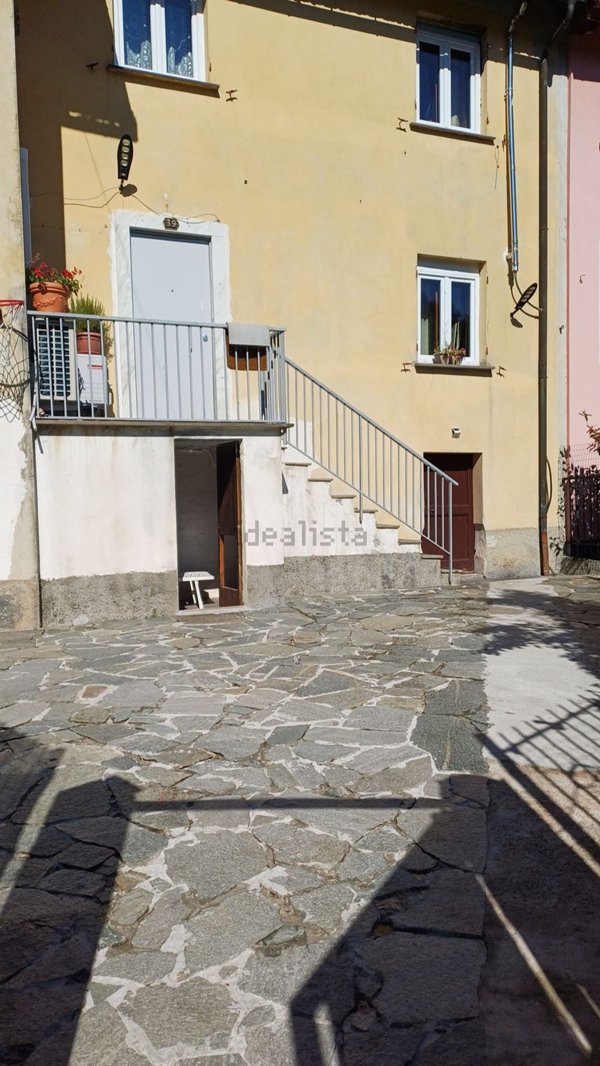 casa indipendente in vendita a Casella