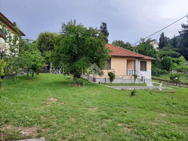 casa indipendente in vendita a Casella