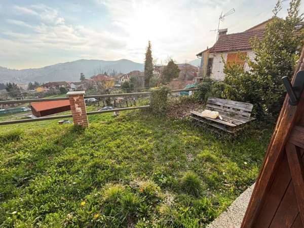 casa semindipendente in vendita a Casella