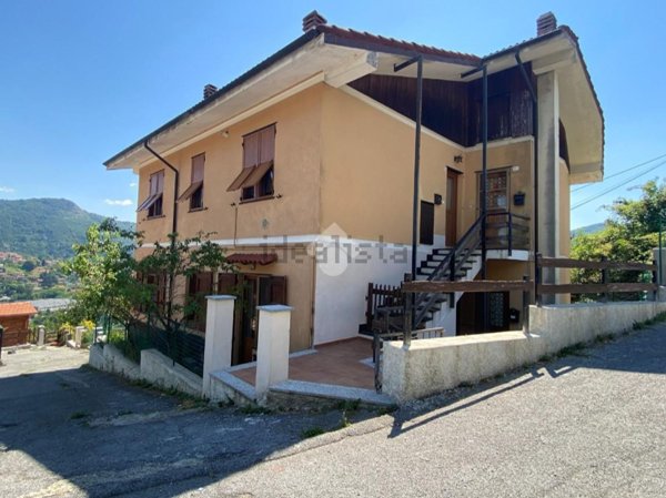 appartamento in vendita a Casella in zona Salvega