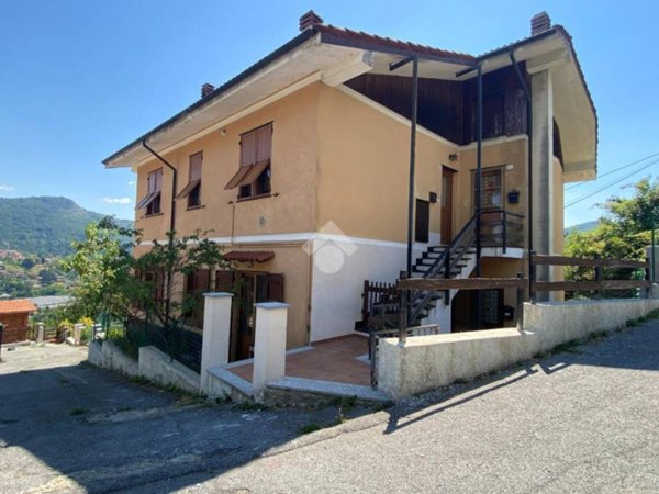 appartamento in vendita a Casella in zona Salvega