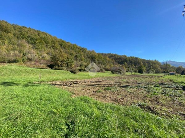 terreno agricolo in vendita a Casella in zona Avosso