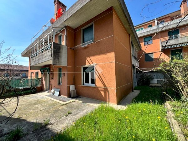 appartamento in vendita a Casella in zona Avosso