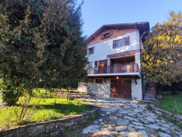 casa indipendente in vendita a Casella