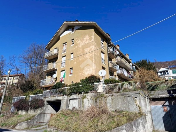 appartamento in vendita a Casella in zona Avosso