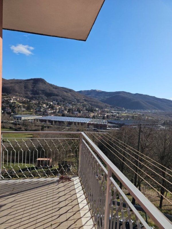 appartamento in vendita a Casella in zona Salvega