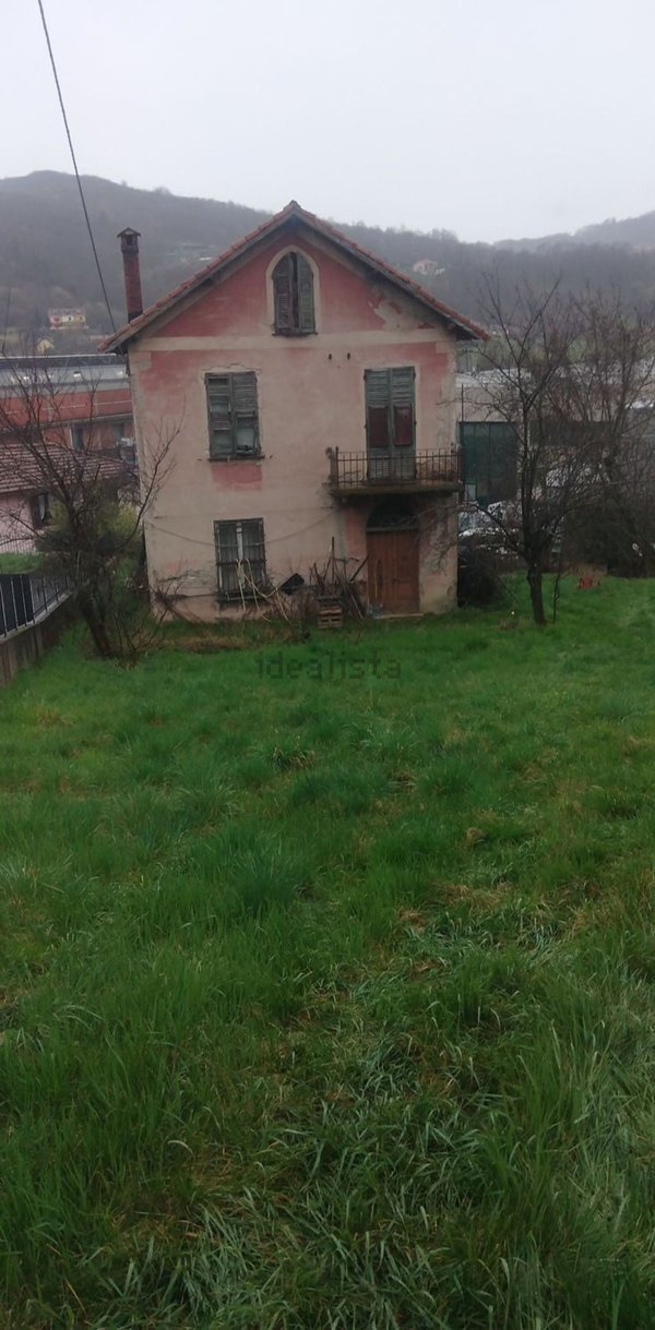 casa indipendente in vendita a Casella