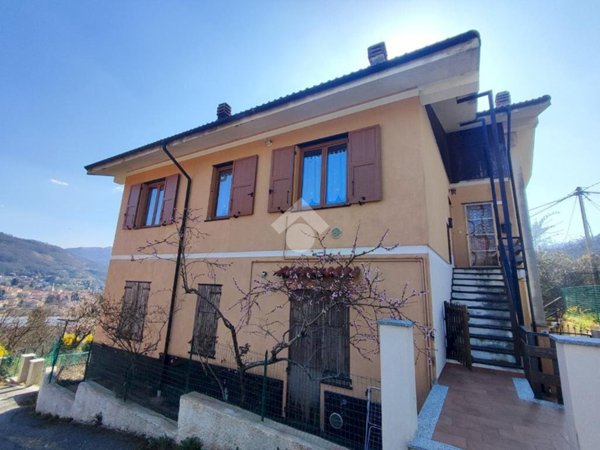 appartamento in vendita a Casella in zona Salvega