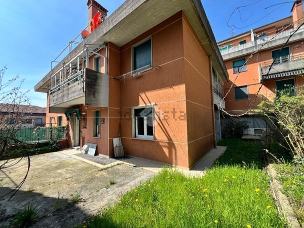 appartamento in vendita a Casella in zona Avosso