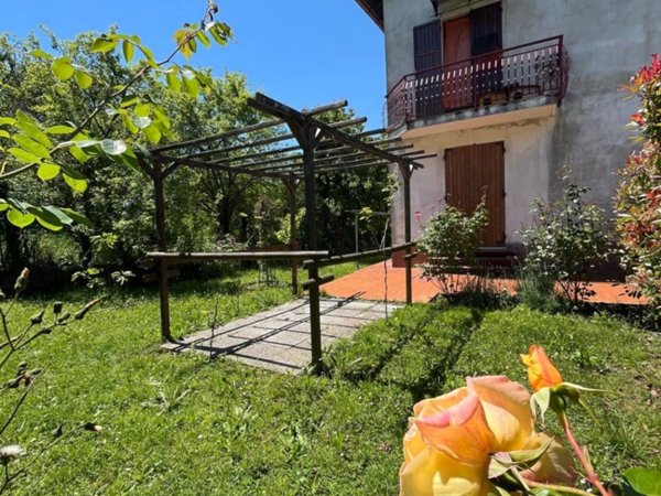 appartamento in vendita a Casella in zona Carpeneta