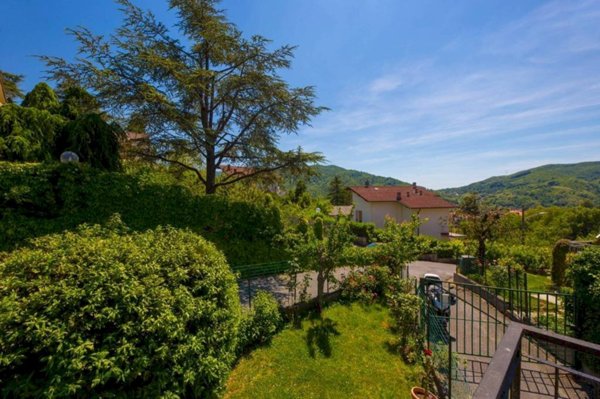 casa indipendente in vendita a Casella in zona Salvega