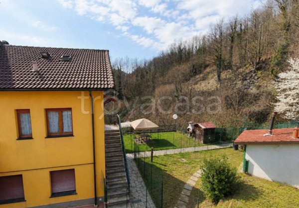 appartamento in vendita a Casella in zona Stabbio