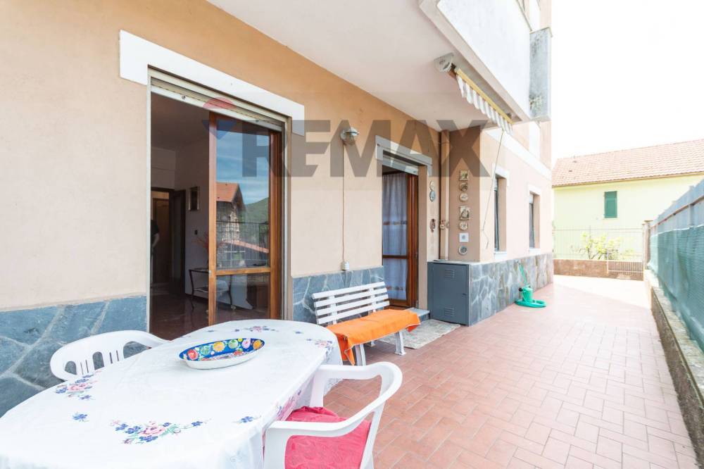appartamento in vendita a Casella in zona Salvega