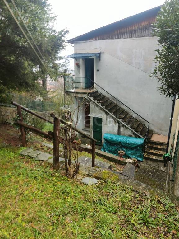 appartamento in vendita a Casella in zona Salvega