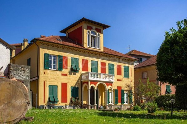 casa indipendente in vendita a Casella in zona Salvega