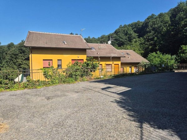appartamento in vendita a Casella in zona Stabbio