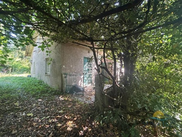 casa indipendente in vendita a Casella