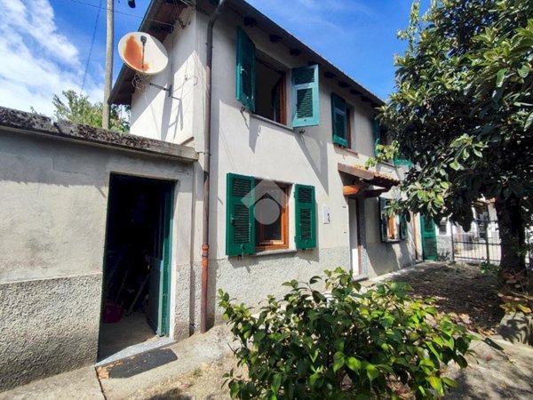 casa indipendente in vendita a Casella in zona Salvega