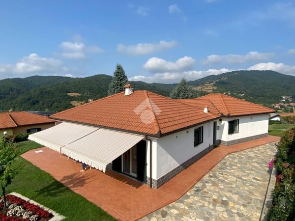 casa indipendente in vendita a Casella in zona Salvega