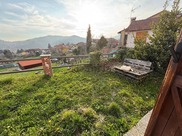 casa indipendente in vendita a Casella in zona Salvega