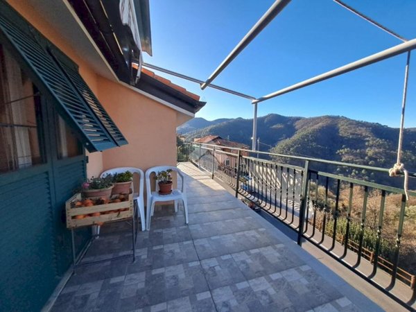 appartamento in vendita a Castiglione Chiavarese in zona Missano